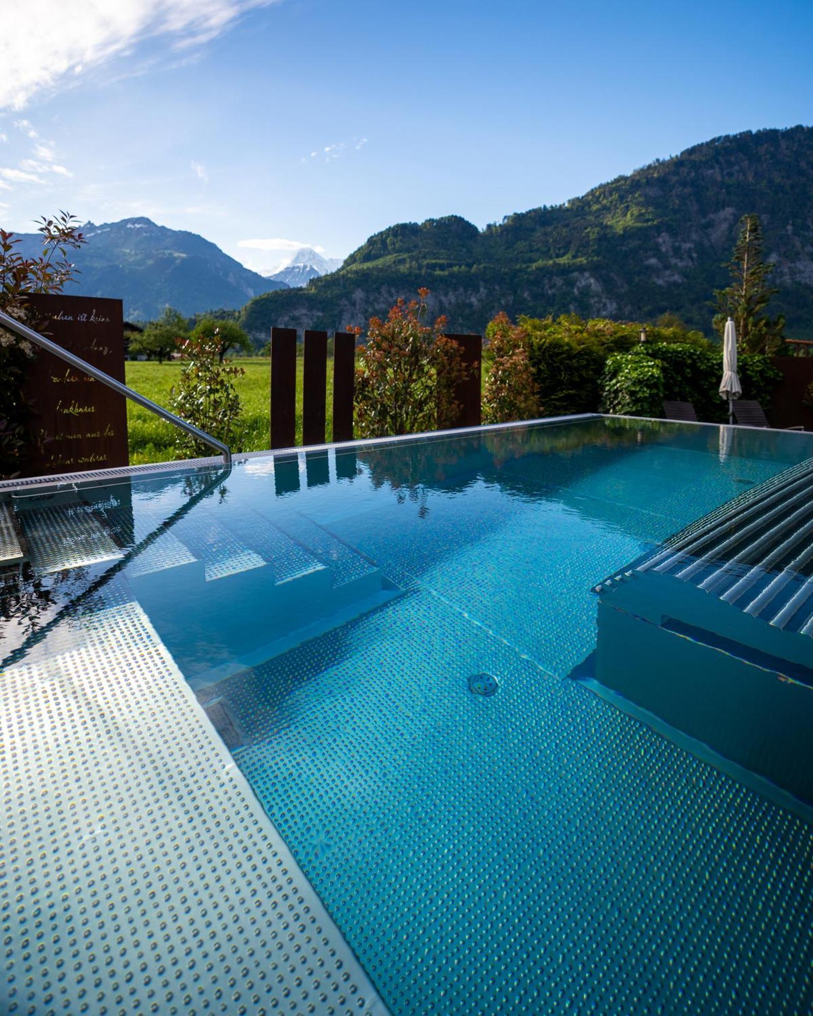 Salzano Hotel - Spa - Restaurant Unterseen Exteriör bild